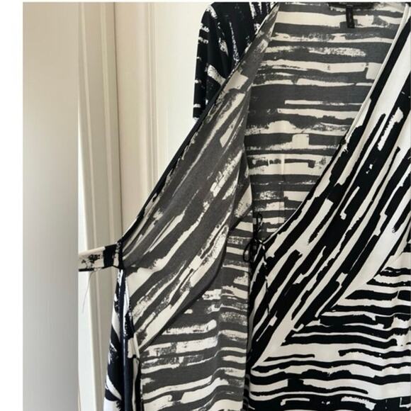 BCBG MaxAzria Black and White Abstract Geometric Wrap Dress, Size Petite Large. - Picture 9 of 9
